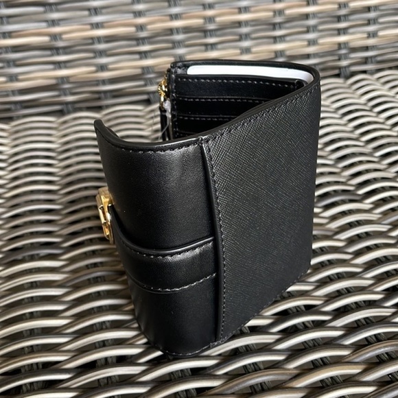 MICHAEL KORS CARMEN MEDIUM LOGO AND FAUX LEATHER WALLET BLACK - Picture 9 of 11